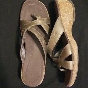 Morrell sundial cross sandal